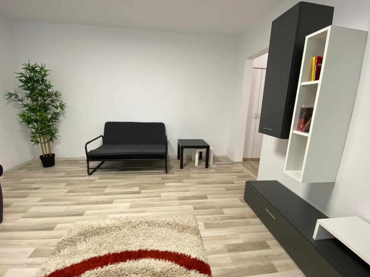 Grove Apartment Buzău Eksteriør bilde