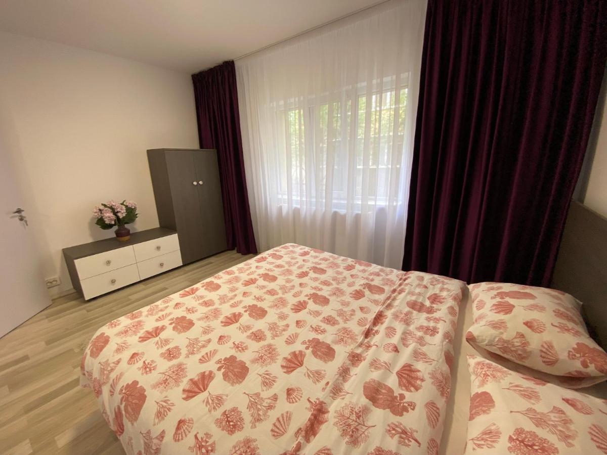 Grove Apartment Buzău Eksteriør bilde